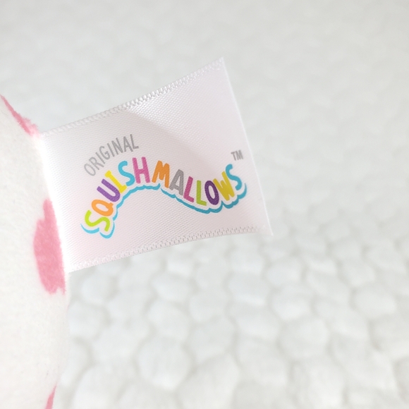 Amelie Squishmallows Clips Strawberry Milk Pink and White Plush Collectible - Picture 5 of 7